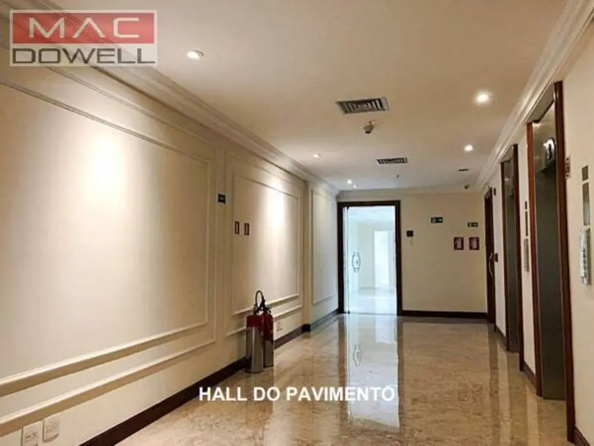 Sala Comercial para alugar, 472m2 em Centro, Rio De Janeiro - RJ - imagem 5 Foto 5 de Sala Comercial para alugar, 472m2 em Centro, Rio De Janeiro - RJ