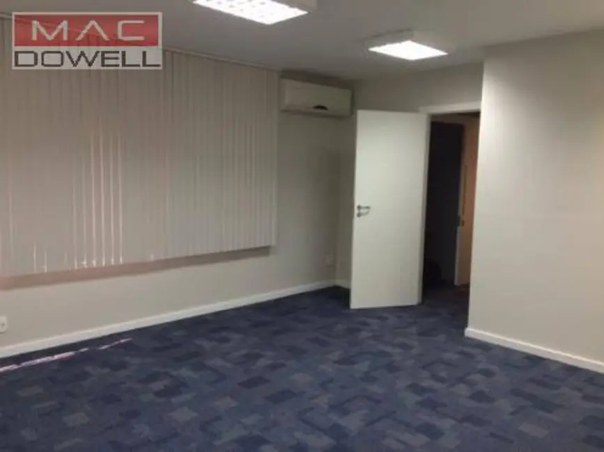 Foto 5 de Sala Comercial à venda e para alugar, 240m2 em Rio De Janeiro - RJ