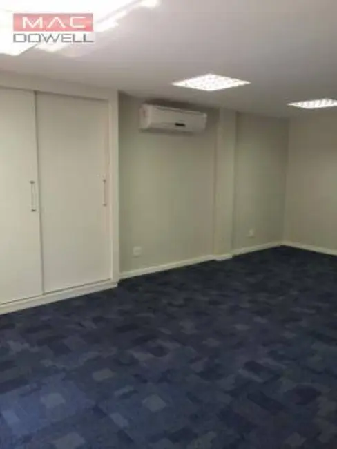 Foto 4 de Sala Comercial à venda e para alugar, 240m2 em Rio De Janeiro - RJ