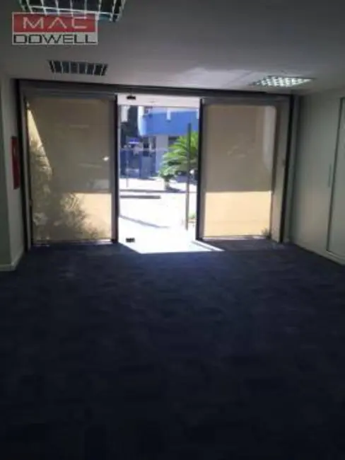 Foto 3 de Sala Comercial à venda e para alugar, 240m2 em Rio De Janeiro - RJ