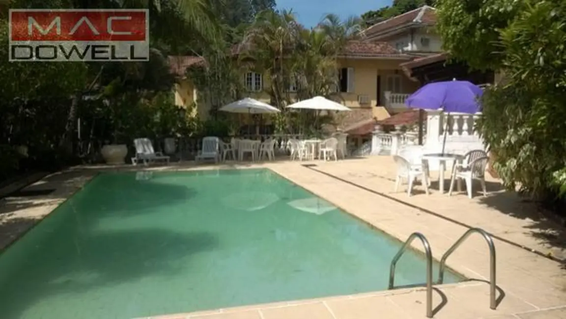 Casa com 10 quartos à venda, 1600m2 em Cosme Velho, Rio De Janeiro - RJ - imagem 2 Foto 2 de Casa com 10 quartos à venda, 1600m2 em Cosme Velho, Rio De Janeiro - RJ