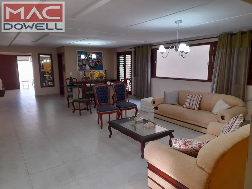 Foto 7 de Casa com 5 quartos à venda, 450m2 em Parnamirim - RN