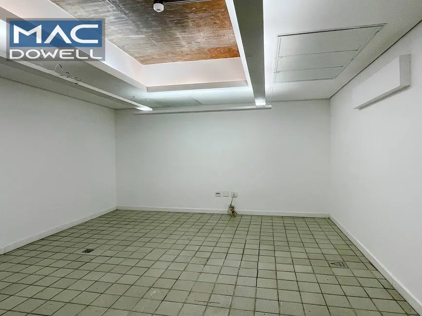 Sala Comercial para alugar, 354m2 em Botafogo, Rio De Janeiro - RJ - imagem 6 Foto 6 de Sala Comercial para alugar, 354m2 em Botafogo, Rio De Janeiro - RJ