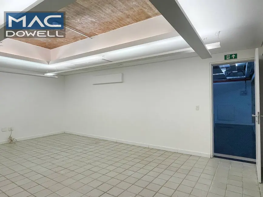 Sala Comercial para alugar, 354m2 em Botafogo, Rio De Janeiro - RJ - imagem 8 Foto 8 de Sala Comercial para alugar, 354m2 em Botafogo, Rio De Janeiro - RJ