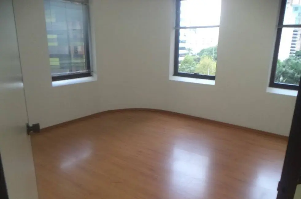 Foto 5 de Sala Comercial à venda e para alugar, 104m2 em Itaim Bibi, São Paulo - SP