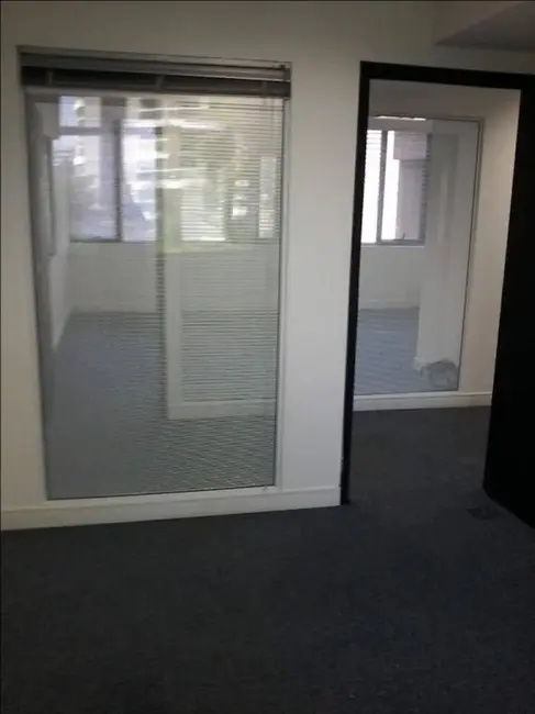 Foto 3 de Sala Comercial à venda e para alugar, 212m2 em São Paulo - SP