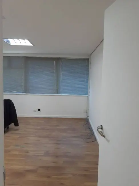 Foto 2 de Sala Comercial à venda e para alugar, 204m2 em Cidade Monções, São Paulo - SP