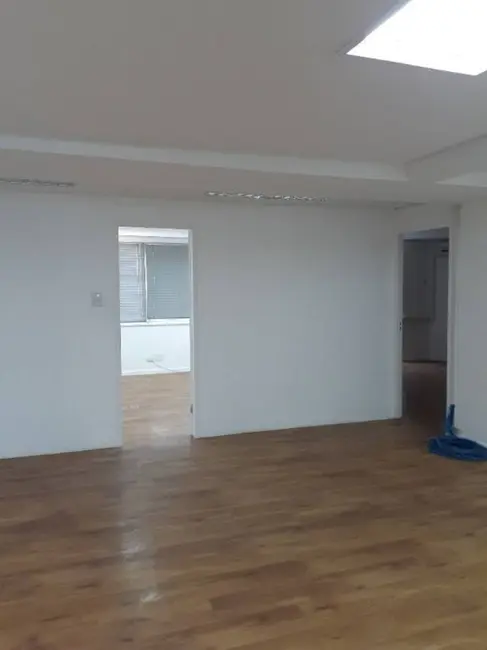 Sala Comercial à venda e para alugar, 204m2 em Cidade Monções, São Paulo - SP - imagem 7 Foto 7 de Sala Comercial à venda e para alugar, 204m2 em Cidade Monções, São Paulo - SP