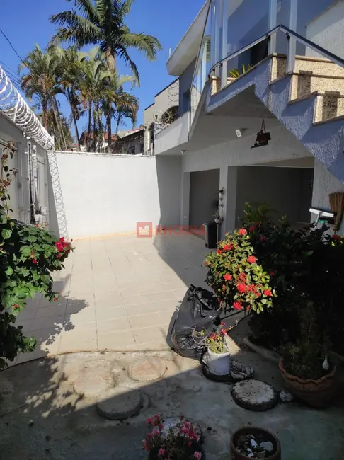 Casa com 4 quartos à venda, 260m2 em Jardim Leonor Mendes de Barros, São Paulo - SP - imagem 5 Foto 5 de Casa com 4 quartos à venda, 260m2 em Jardim Leonor Mendes de Barros, São Paulo - SP