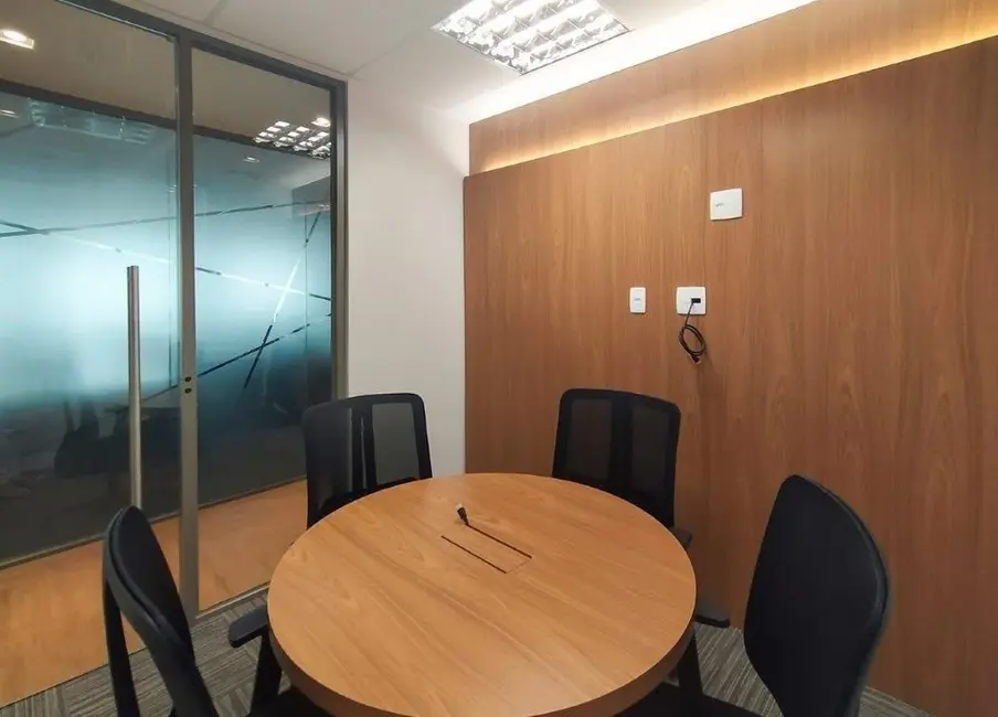 Foto 2 de Sala Comercial para alugar, 300m2 em Vila Olímpia, São Paulo - SP