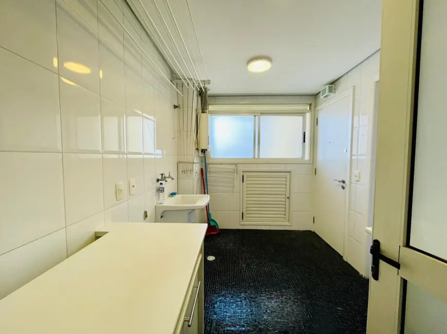 Foto 6 de Apartamento com 3 quartos à venda e para alugar, 215m2 em Sumaré, São Paulo - SP