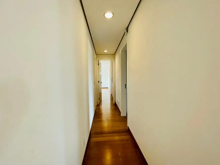 Foto 9 de Apartamento com 3 quartos à venda e para alugar, 215m2 em Sumaré, São Paulo - SP