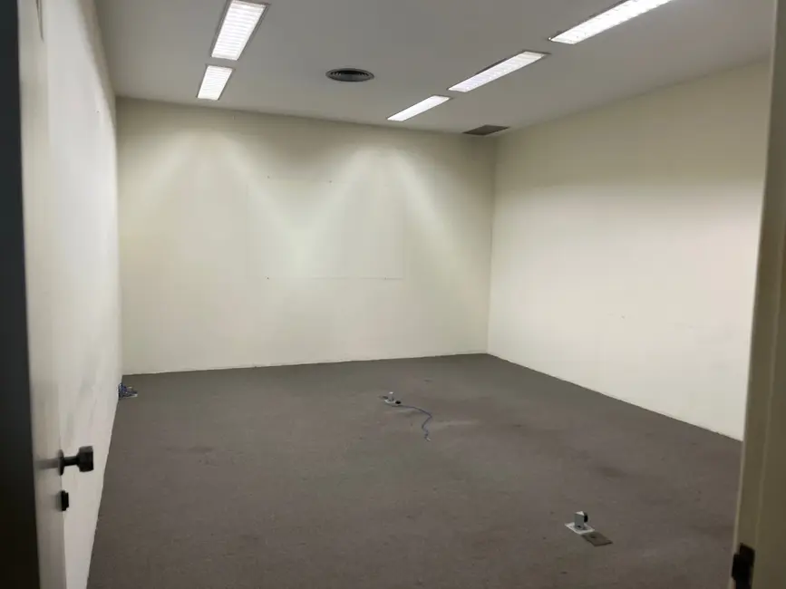 Loja para alugar, 1417m2 em Santana, São Paulo - SP - imagem 9 Foto 9 de Loja para alugar, 1417m2 em Santana, São Paulo - SP