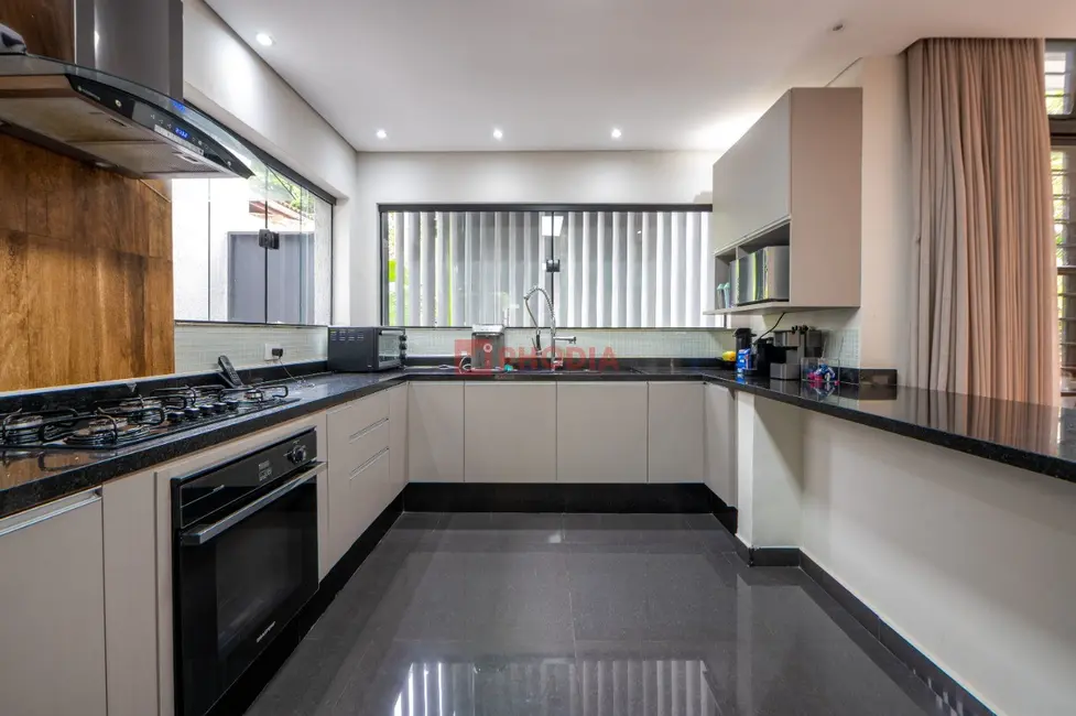 Foto 4 de Casa com 5 quartos para alugar, 615m2 em Brooklin Paulista, São Paulo - SP