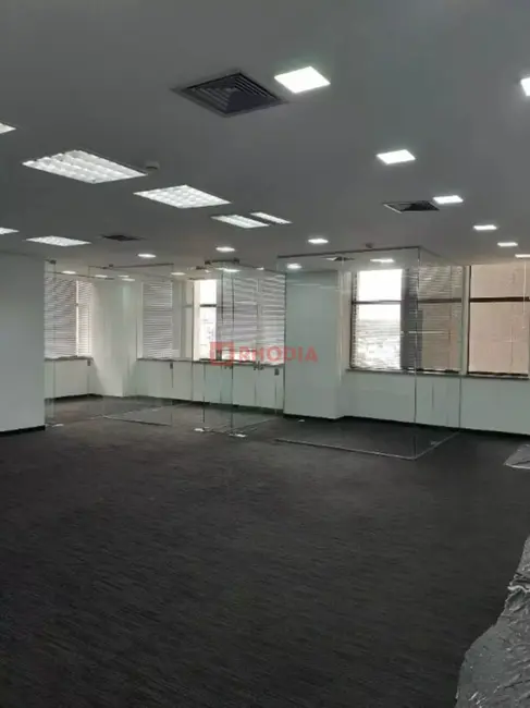 Sala Comercial à venda e para alugar, 188m2 em Brooklin Paulista, São Paulo - SP - imagem 7 Foto 7 de Sala Comercial à venda e para alugar, 188m2 em Brooklin Paulista, São Paulo - SP