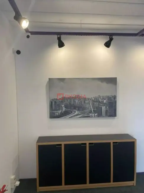 Sala Comercial à venda e para alugar, 117m2 em Cidade Monções, São Paulo - SP - imagem 2 Foto 2 de Sala Comercial à venda e para alugar, 117m2 em Cidade Monções, São Paulo - SP
