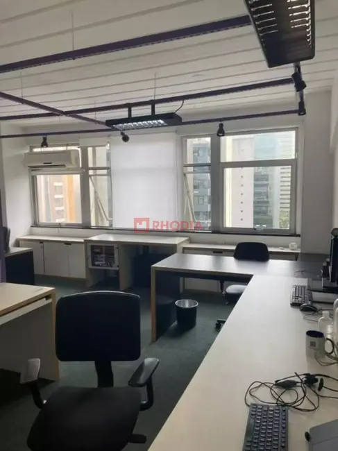 Sala Comercial à venda e para alugar, 117m2 em Cidade Monções, São Paulo - SP - imagem 8 Foto 8 de Sala Comercial à venda e para alugar, 117m2 em Cidade Monções, São Paulo - SP