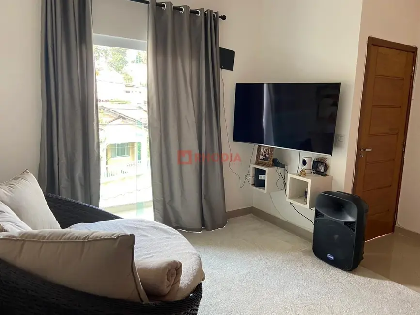 Casa com 3 quartos à venda, 180m2 em Horto Florestal, São Paulo - SP - imagem 2 Foto 2 de Casa com 3 quartos à venda, 180m2 em Horto Florestal, São Paulo - SP