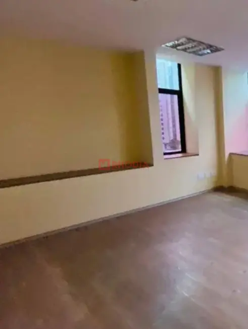 Sala Comercial para alugar, 245m2 em Vila Olímpia, São Paulo - SP - imagem 9 Foto 9 de Sala Comercial para alugar, 245m2 em Vila Olímpia, São Paulo - SP