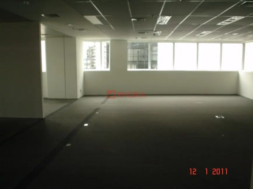 Foto 2 de Sala Comercial para alugar, 400m2 em Vila Olímpia, São Paulo - SP