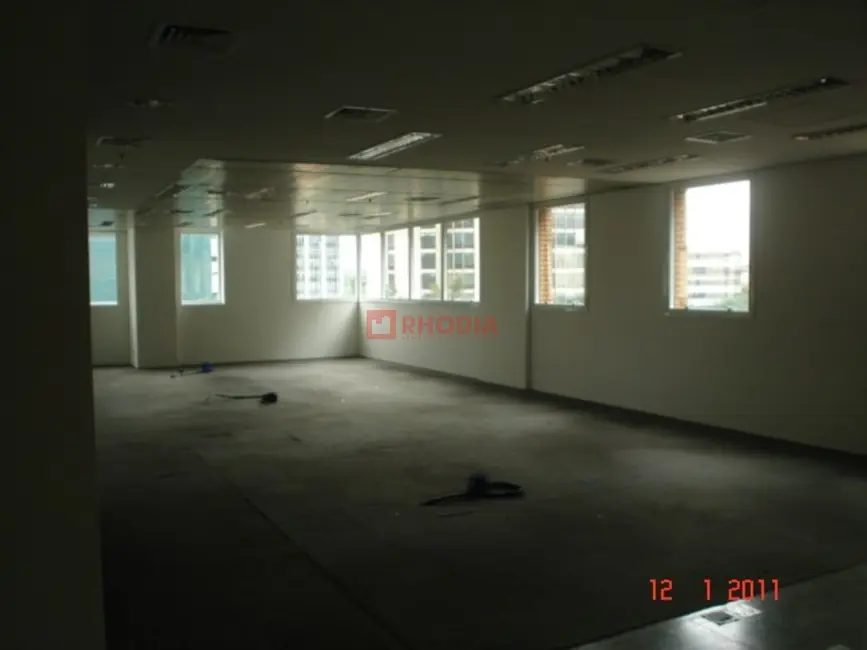 Foto 4 de Sala Comercial para alugar, 400m2 em Vila Olímpia, São Paulo - SP
