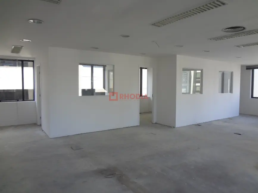 Sala Comercial para alugar, 223m2 em Cidade Monções, São Paulo - SP - imagem 4 Foto 4 de Sala Comercial para alugar, 223m2 em Cidade Monções, São Paulo - SP