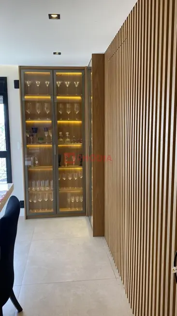 Apartamento com 3 quartos à venda, 215m2 em Vila Olímpia, São Paulo - SP - imagem 3 Foto 3 de Apartamento com 3 quartos à venda, 215m2 em Vila Olímpia, São Paulo - SP