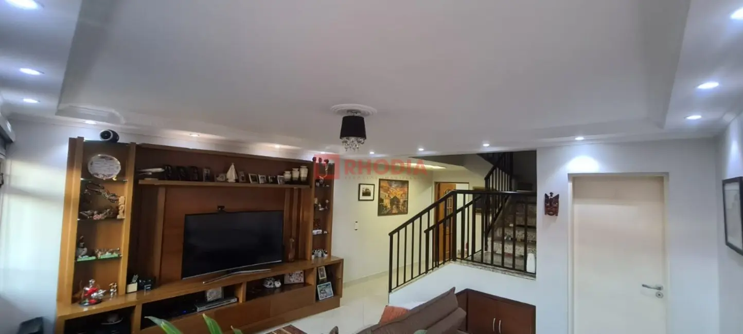 Casa com 3 quartos à venda, 202m2 em Vila Sorocabana, Guarulhos - SP - imagem 2 Foto 2 de Casa com 3 quartos à venda, 202m2 em Vila Sorocabana, Guarulhos - SP