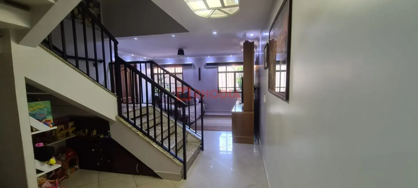 Casa com 3 quartos à venda, 202m2 em Vila Sorocabana, Guarulhos - SP - imagem 6 Foto 6 de Casa com 3 quartos à venda, 202m2 em Vila Sorocabana, Guarulhos - SP