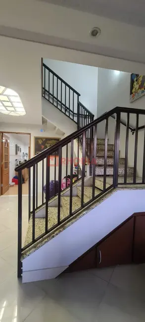 Casa com 3 quartos à venda, 202m2 em Vila Sorocabana, Guarulhos - SP - imagem 3 Foto 3 de Casa com 3 quartos à venda, 202m2 em Vila Sorocabana, Guarulhos - SP