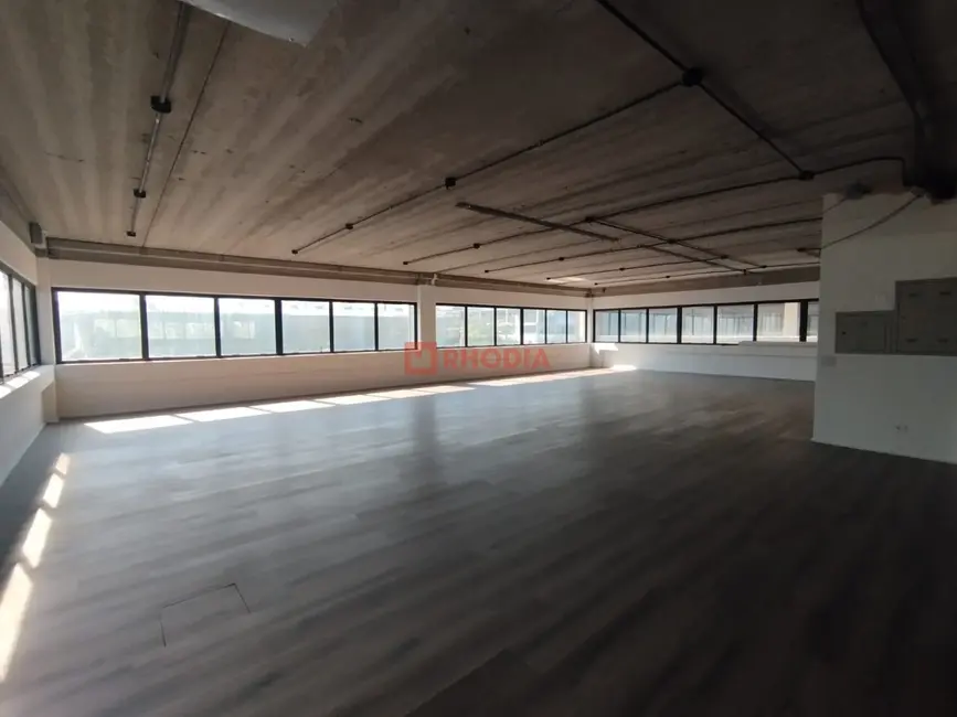 Sala Comercial para alugar, 356m2 em Água Branca, São Paulo - SP - imagem 6 Foto 6 de Sala Comercial para alugar, 356m2 em Água Branca, São Paulo - SP