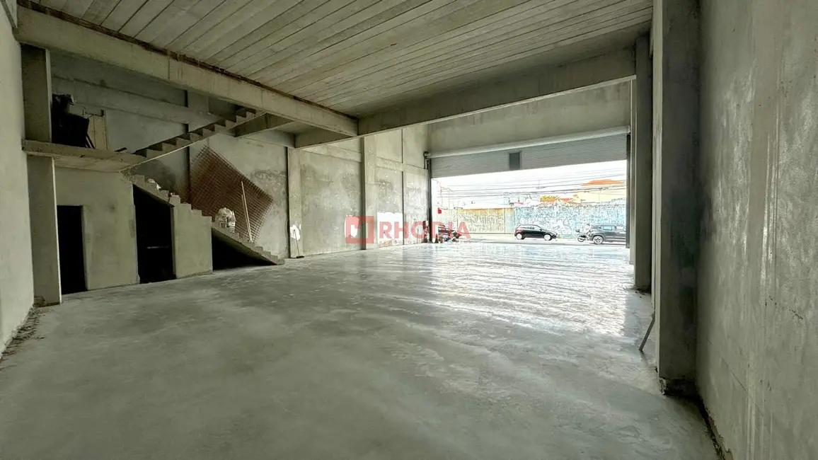 Armazém / Galpão para alugar, 330m2 em Vila Guilherme, São Paulo - SP - imagem 4 Foto 4 de Armazém / Galpão para alugar, 330m2 em Vila Guilherme, São Paulo - SP