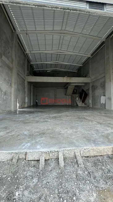 Armazém / Galpão para alugar, 330m2 em Vila Guilherme, São Paulo - SP - imagem 3 Foto 3 de Armazém / Galpão para alugar, 330m2 em Vila Guilherme, São Paulo - SP