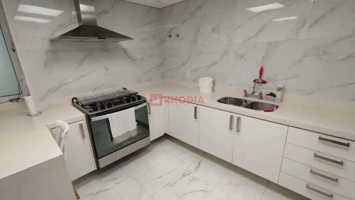 Foto 8 de Apartamento com 4 quartos para alugar, 272m2 em Jardim Europa, São Paulo - SP