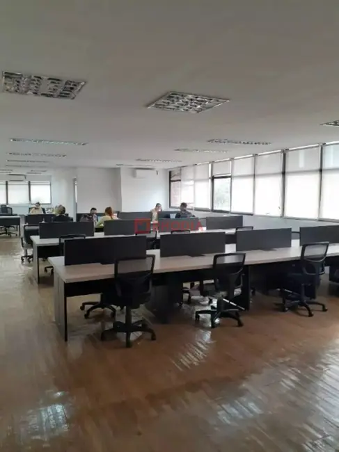 Sala Comercial à venda e para alugar, 133m2 em Vila Olímpia, São Paulo - SP - imagem 6 Foto 6 de Sala Comercial à venda e para alugar, 133m2 em Vila Olímpia, São Paulo - SP