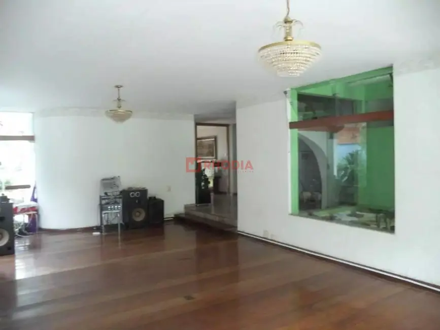 Casa com 4 quartos à venda e para alugar, 792m2 em Interlagos, São Paulo - SP - imagem 1 Foto 1 de Casa com 4 quartos à venda e para alugar, 792m2 em Interlagos, São Paulo - SP