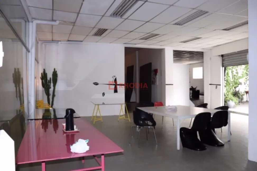 Armazém / Galpão para alugar, 1300m2 em Bom Retiro, São Paulo - SP - imagem 3 Foto 3 de Armazém / Galpão para alugar, 1300m2 em Bom Retiro, São Paulo - SP