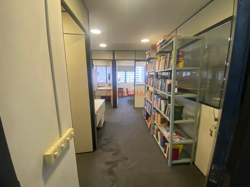 Sala Comercial à venda, 45m2 em Pinheiros, São Paulo - SP - imagem 9 Foto 9 de Sala Comercial à venda, 45m2 em Pinheiros, São Paulo - SP