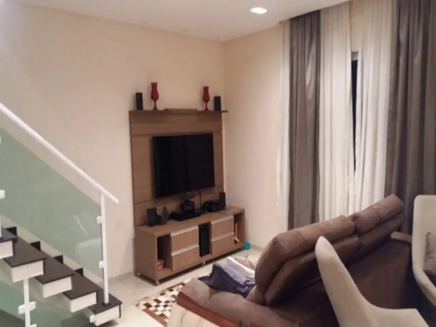 Sobrado com 3 quartos à venda, 170m2 em Tucuruvi, São Paulo - SP - imagem 4 Foto 4 de Sobrado com 3 quartos à venda, 170m2 em Tucuruvi, São Paulo - SP