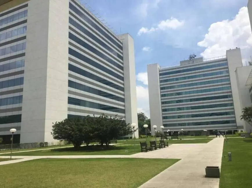 Foto 2 de Sala Comercial para alugar, 2844m2 em Jardim São Luís, São Paulo - SP