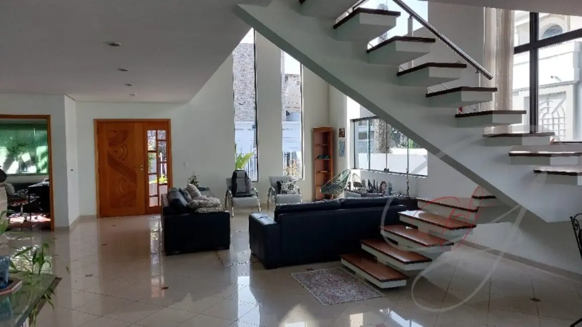 Foto 3 de Casa com 4 quartos para alugar, 450m2 em Parque dos Príncipes, São Paulo - SP