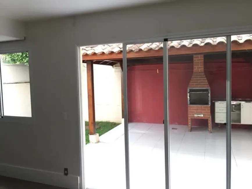 Casa de Condomínio com 4 quartos para alugar, 220m2 em Vila São Francisco, São Paulo - SP - imagem 6 Foto 6 de Casa de Condomínio com 4 quartos para alugar, 220m2 em Vila São Francisco, São Paulo - SP