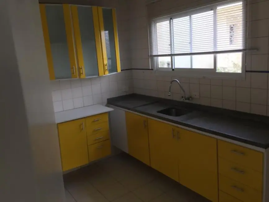 Casa de Condomínio com 4 quartos para alugar, 220m2 em Vila São Francisco, São Paulo - SP - imagem 8 Foto 8 de Casa de Condomínio com 4 quartos para alugar, 220m2 em Vila São Francisco, São Paulo - SP