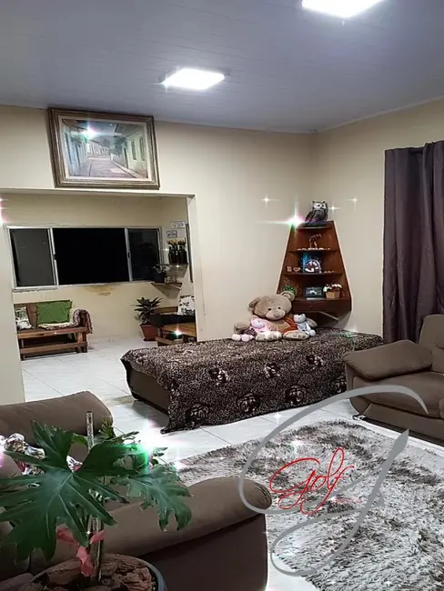 Foto 2 de Casa com 5 quartos à venda, 300m2 em Jardim Briquet, Itapevi - SP