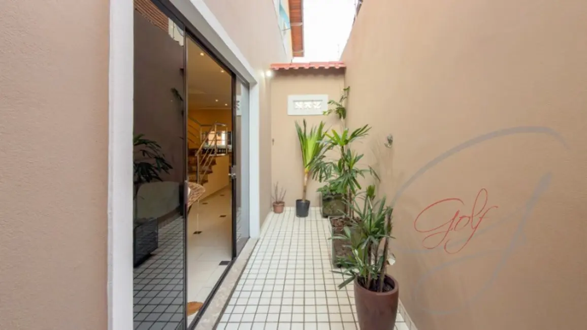 Casa com 3 quartos à venda, 254m2 em Adalgisa, Osasco - SP - imagem 5 Foto 5 de Casa com 3 quartos à venda, 254m2 em Adalgisa, Osasco - SP