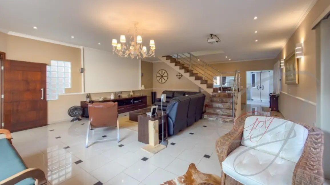 Casa com 3 quartos à venda, 254m2 em Adalgisa, Osasco - SP - imagem 4 Foto 4 de Casa com 3 quartos à venda, 254m2 em Adalgisa, Osasco - SP