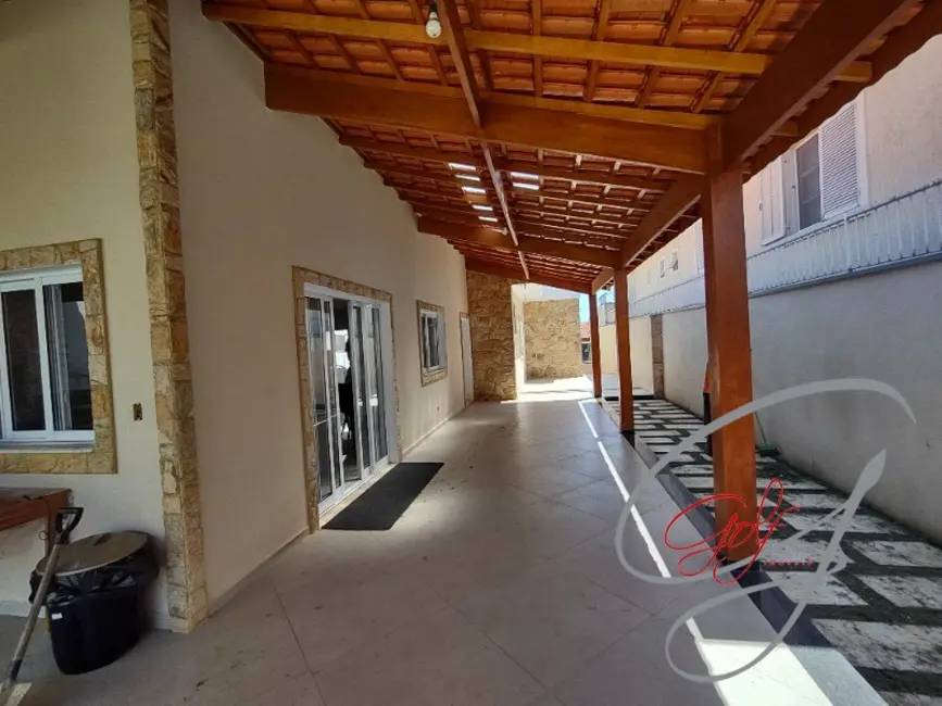 Casa com 3 quartos à venda, 500m2 em Quitaúna, Osasco - SP - imagem 8 Foto 8 de Casa com 3 quartos à venda, 500m2 em Quitaúna, Osasco - SP