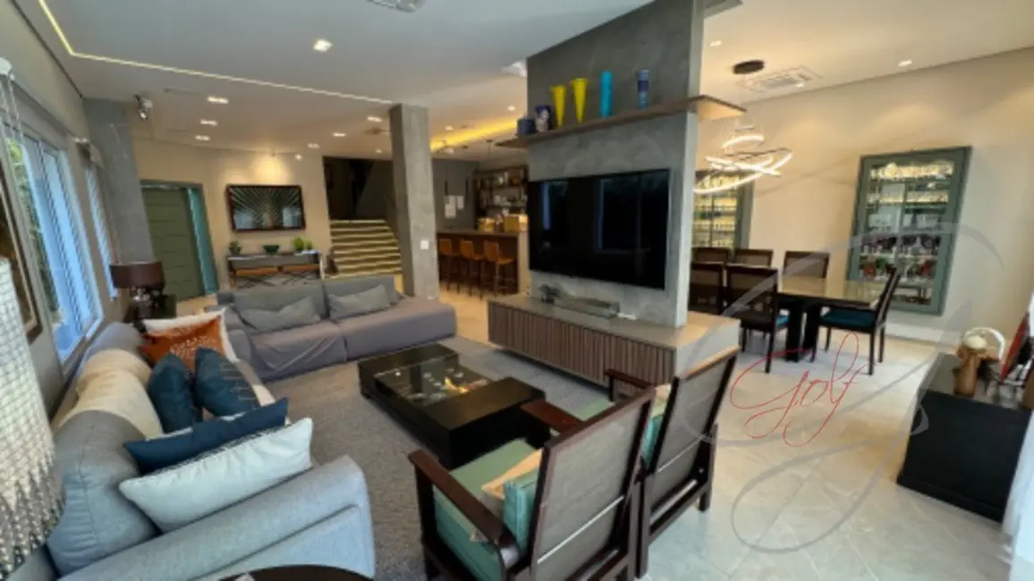 Foto 1 de Casa com 5 quartos à venda, 585m2 em Osasco - SP