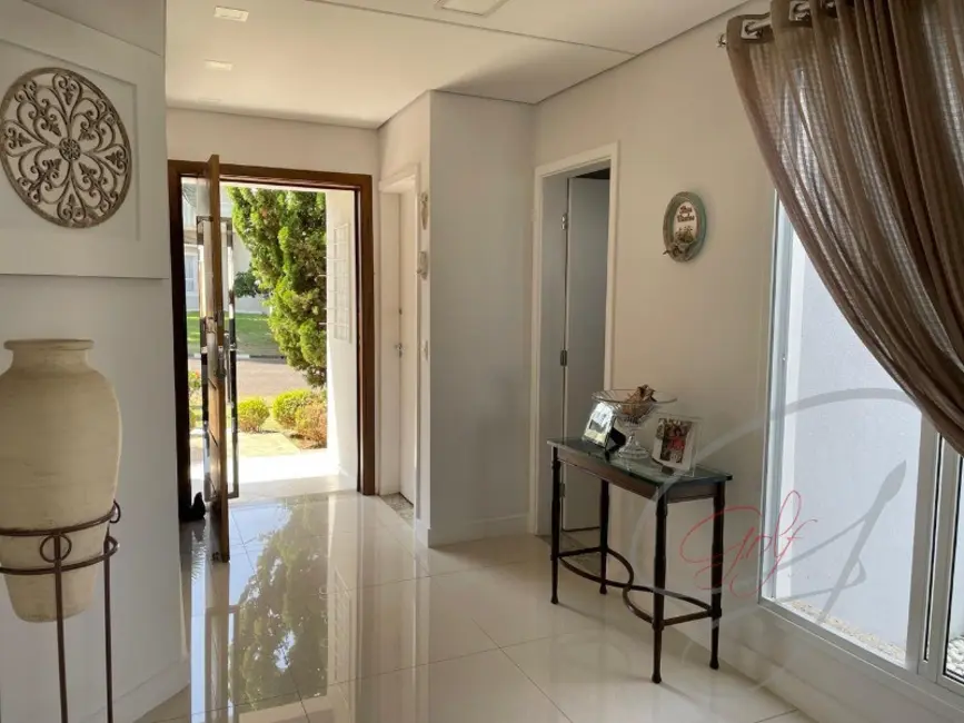 Foto 2 de Casa de Condomínio com 4 quartos à venda, 300m2 em Boituva - SP