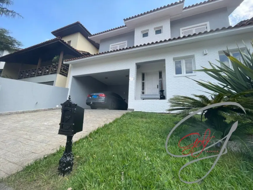 Casa de Condomínio com 5 quartos à venda, 280m2 em São Paulo II, Cotia - SP - imagem 3 Foto 3 de Casa de Condomínio com 5 quartos à venda, 280m2 em São Paulo II, Cotia - SP